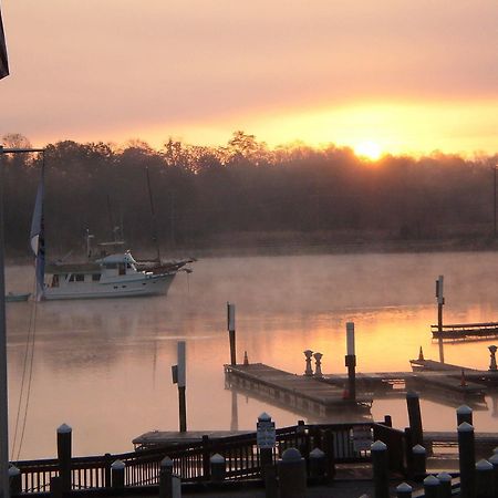 Inn At The Canal Bed & Breakfast Chesapeake City المظهر الخارجي الصورة